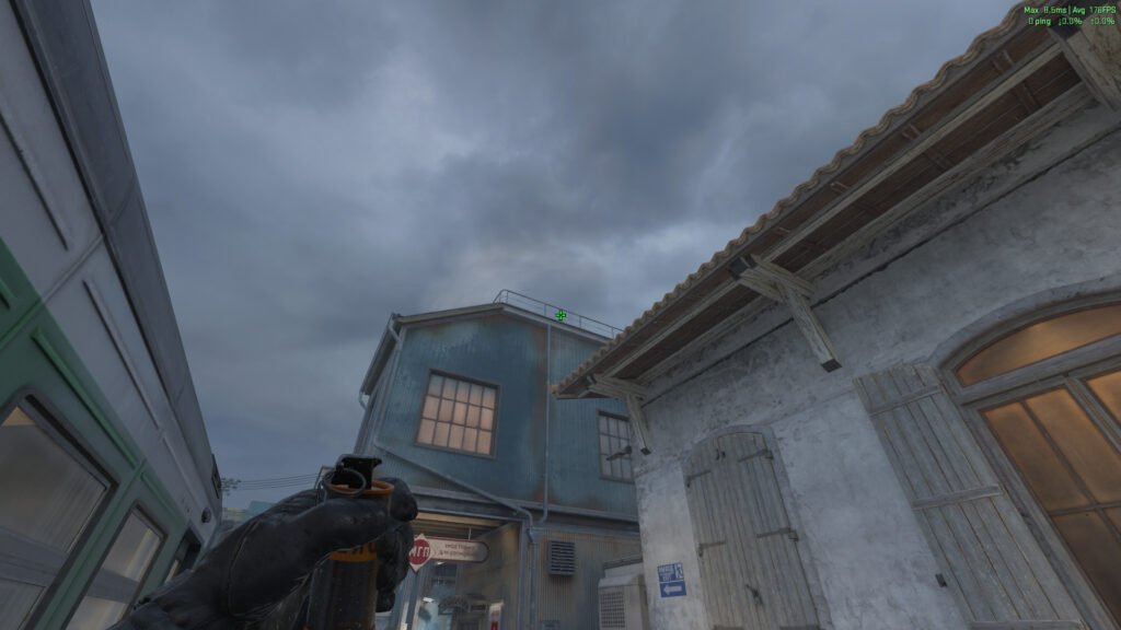 Default Play and Map Control